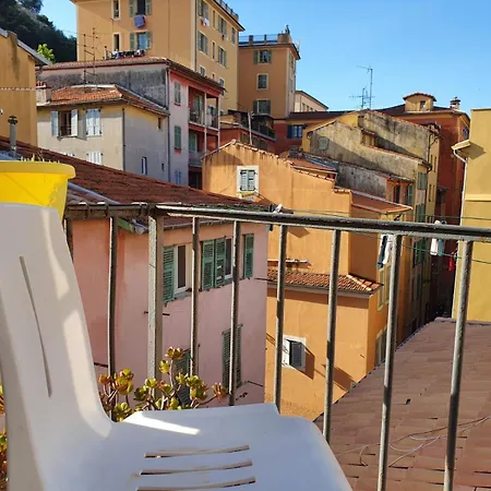 En Plein Coeur Du Vieux Apartamento